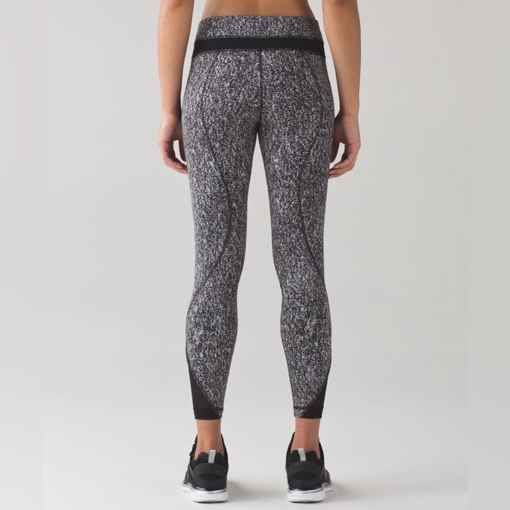 Lululemon Inspire Tight II Power Luxtreme Suited Jacquard Black & White - Size 6 - Picture 6 of 6